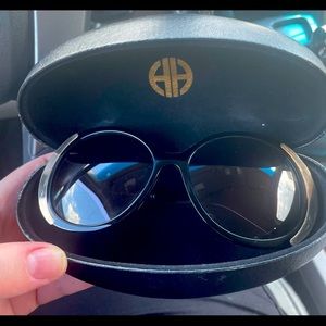 House of Harlow Black & Gold sunglasses